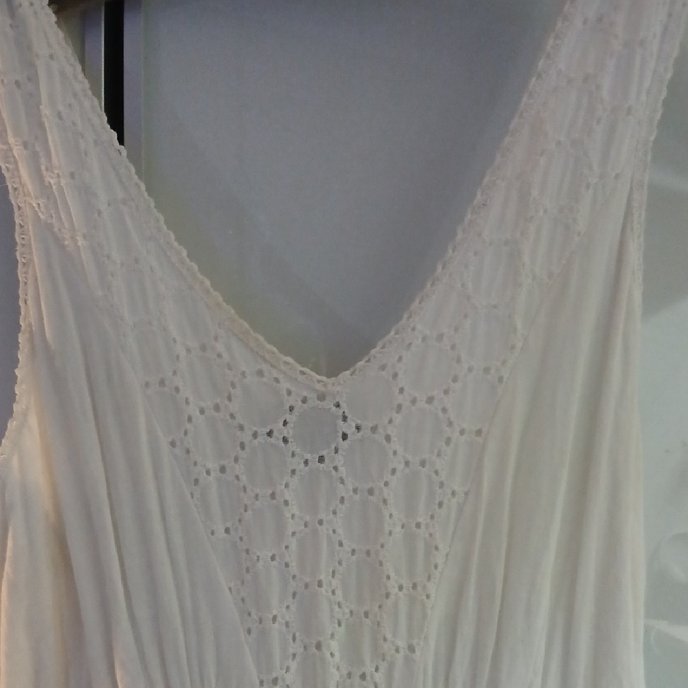 Elegant White Lace Eyelet Detail Dress